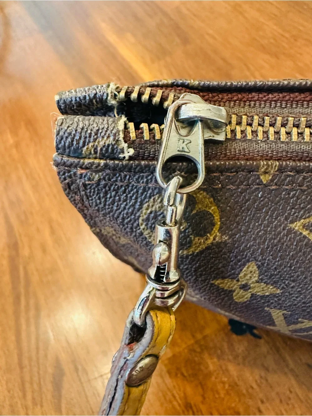 VTG 1970s/80s Louis Vuitton Monogram Poche Toilette Pouch